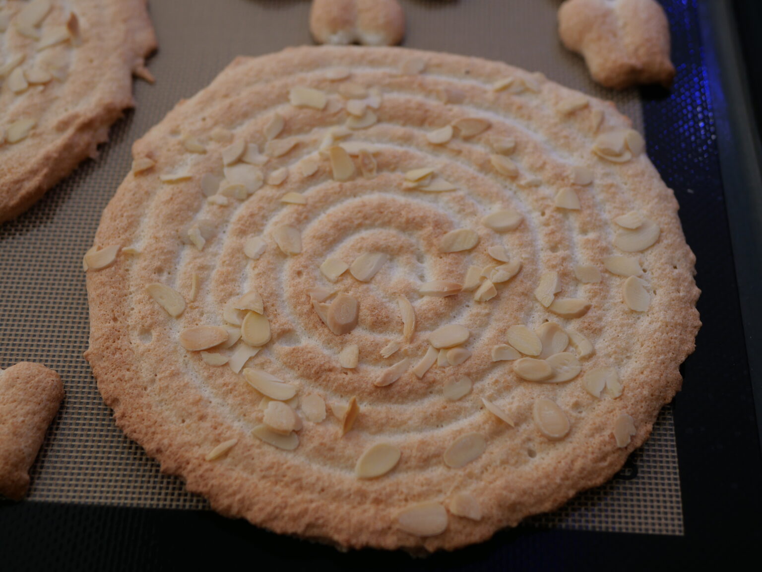 Dacquoise Aux Amandes - Dans La Cuisine D'Anaïs