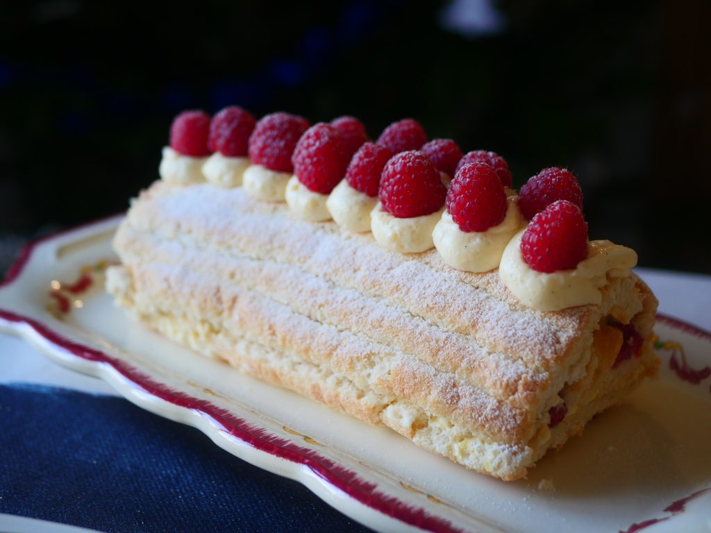 buche macaron framboise