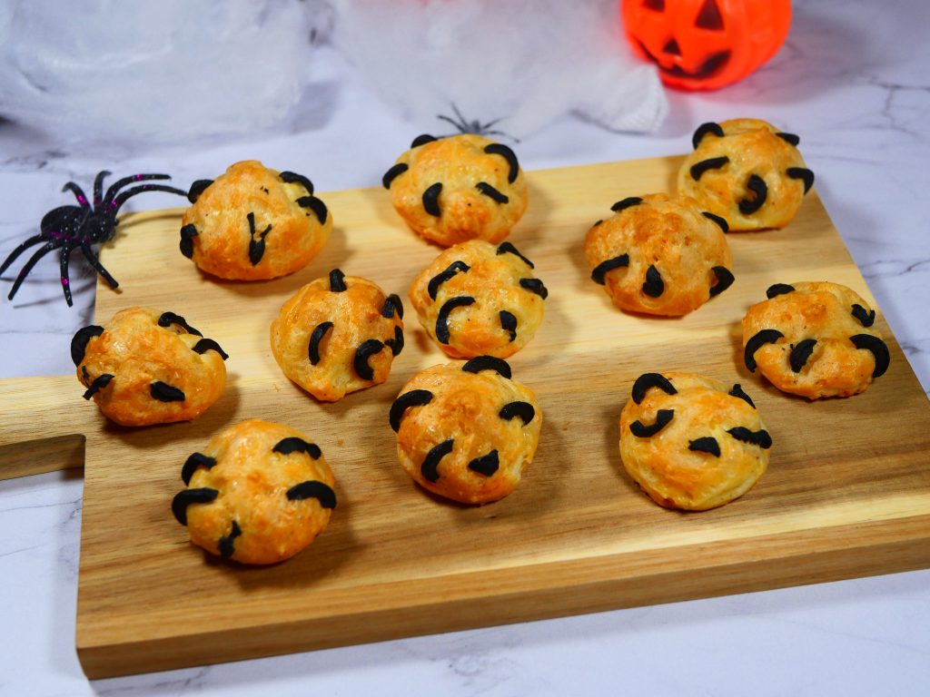 gougères halloween - dans la cuisine d'anais