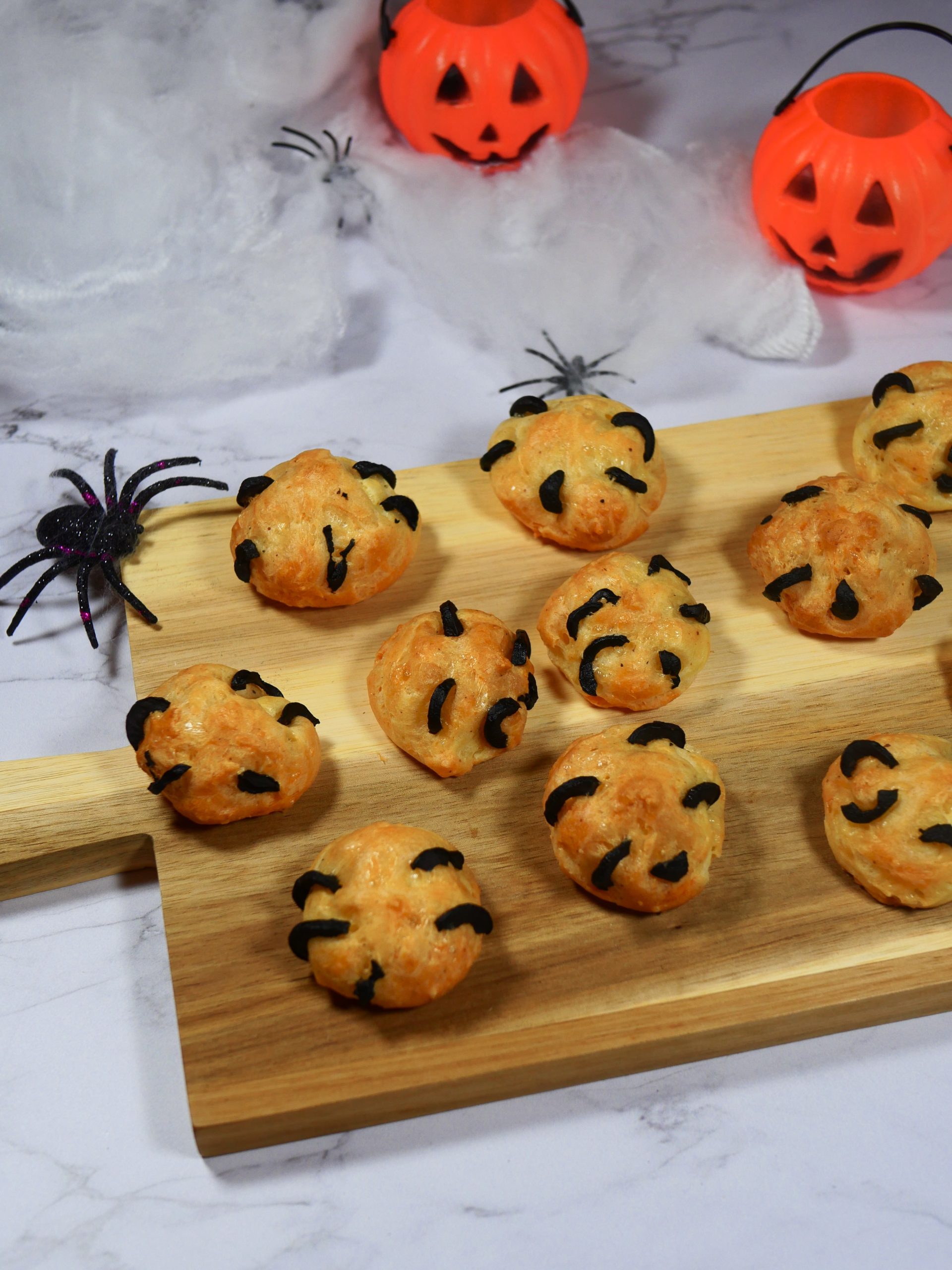 gougères halloween - dans la cuisine d'anais