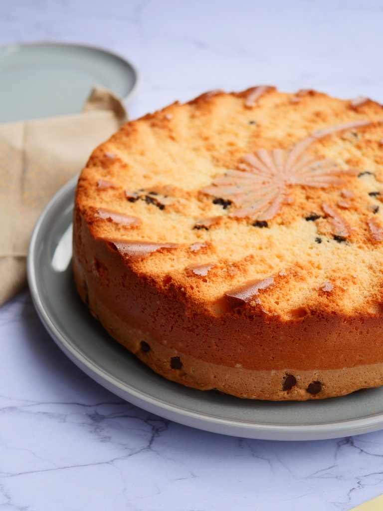 gâteau de Savoie aux pépites de chocolat - dans la cuisine d'anais