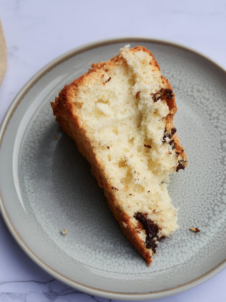 gâteau de Savoie aux pépites de chocolat - dans la cuisine d'anais